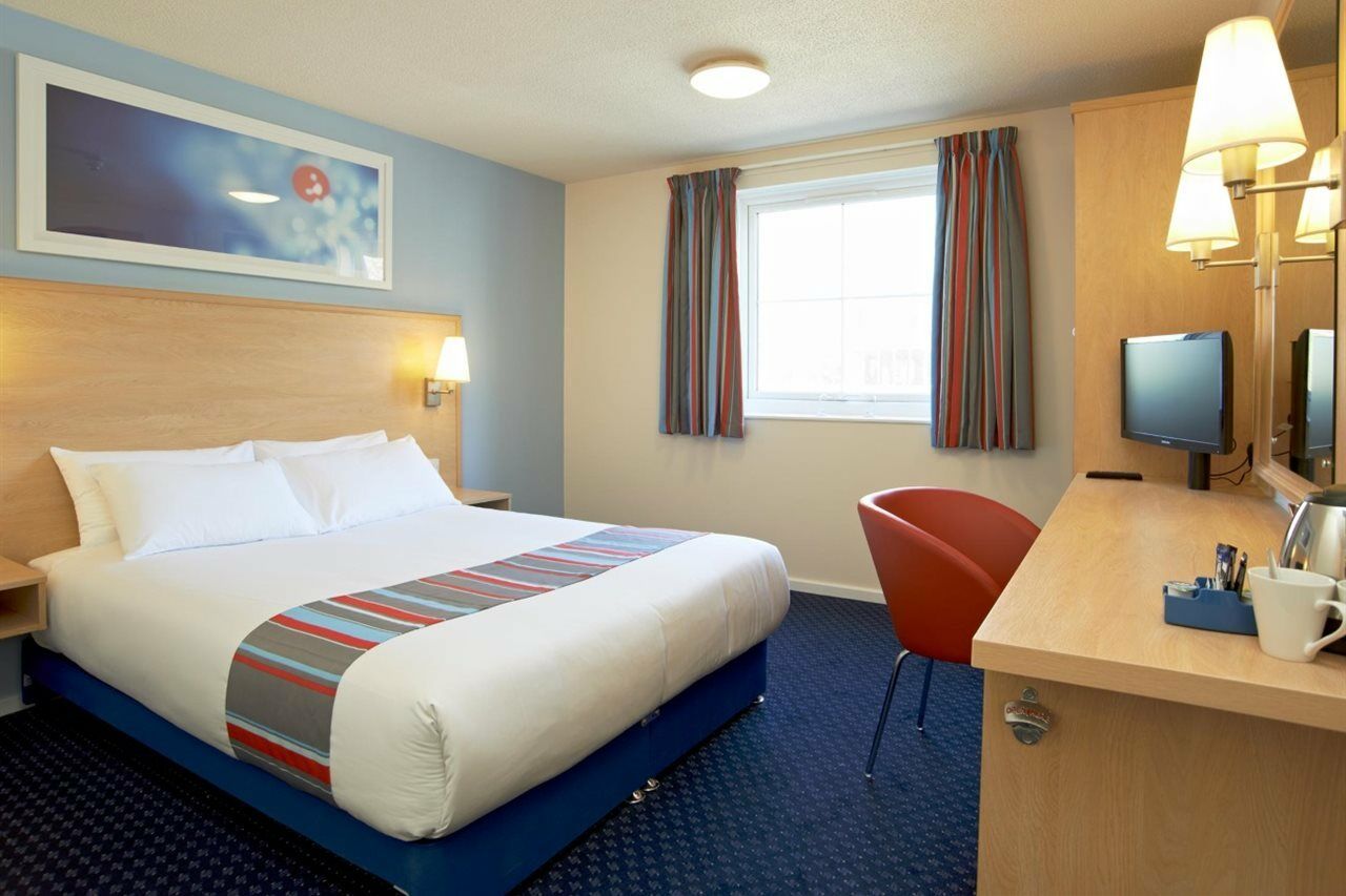Travelodge Manchester Birch M62 Eastbound Heywood Exterior photo